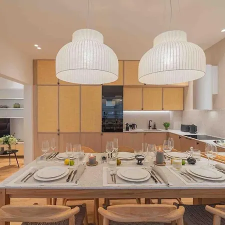 Ambassador * Amazing Garden & Flat * 2 Bdr * 120 Sqm