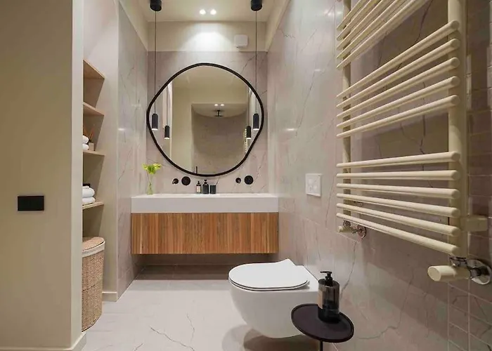 Ambassador * Amazing Garden & Flat * 2 Bdr * 120 Sqm 布加勒斯特