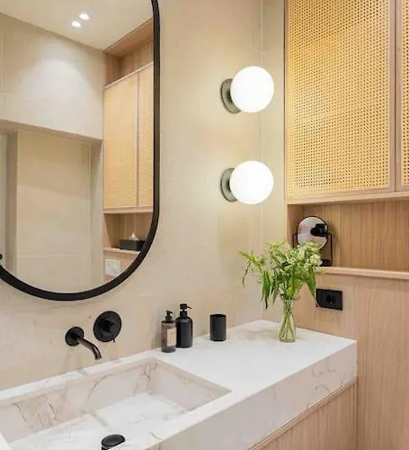 公寓 Ambassador * Amazing Garden & Flat * 2 Bdr * 120 Sqm 布加勒斯特