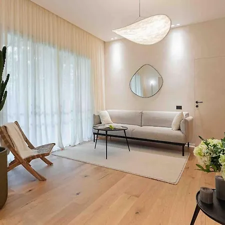 Апартаменты Ambassador * Amazing Garden & Flat * 2 Bdr * 120 Sqm *