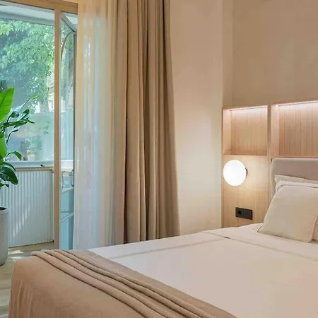 Ambassador * Amazing Garden & Flat * 2 Bdr * 120 Sqm