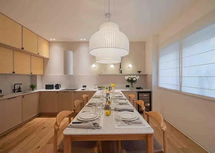 Ambassador * Amazing Garden & Flat * 2 Bdr * 120 Sqm Apartman *