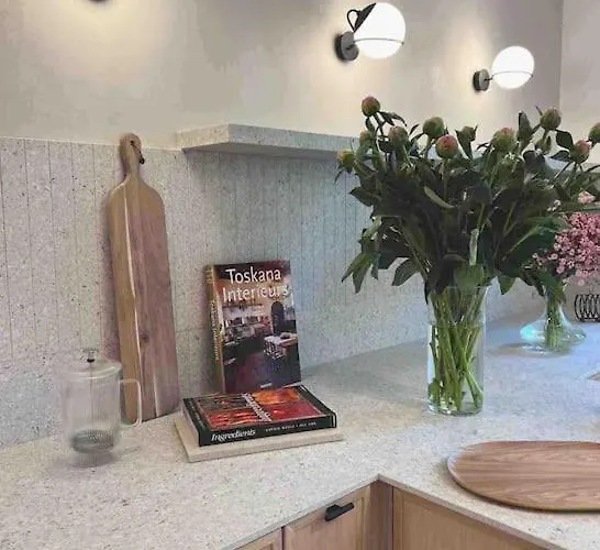 Ambassador * Amazing Garden & Flat * 2 Bdr * 120 Sqm * Bucureşti