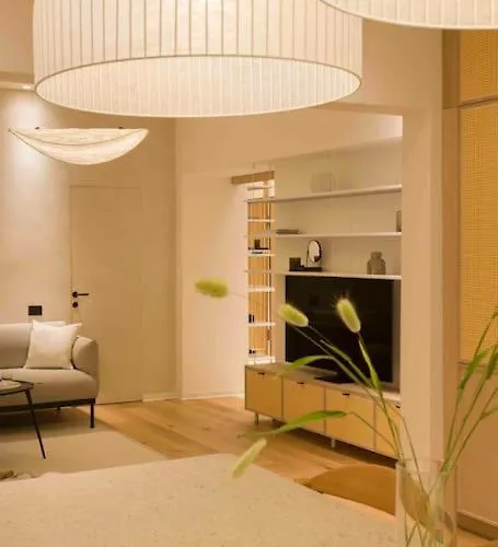 Ambassador * Amazing Garden & Flat * 2 Bdr * 120 Sqm