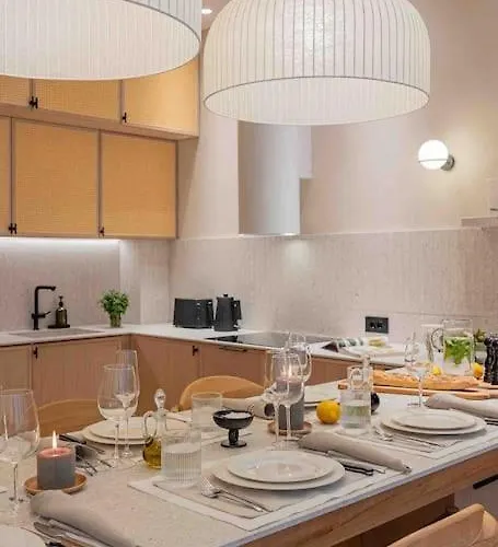 Ambassador * Amazing Garden & Flat * 2 Bdr * 120 Sqm * Bukarest