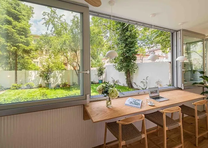 Apartman Ambassador * Amazing Garden & Flat * 2 Bdr * 120 Sqm Bukarest