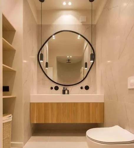 Ambassador * Amazing Garden & Flat * 2 Bdr * 120 Sqm