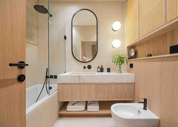 Ambassador * Amazing Garden & Flat * 2 Bdr * 120 Sqm Apartament