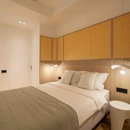 Ambassador * Amazing Garden & Flat * 2 Bdr * 120 Sqm Βουκουρέστι