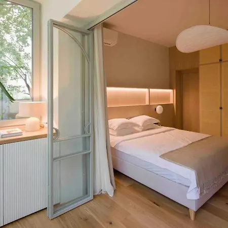 شقة Ambassador * Amazing Garden & Flat * 2 Bdr * 120 Sqm *